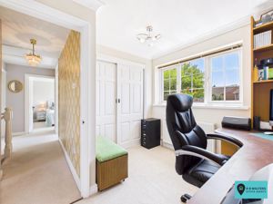 Bedroom- click for photo gallery